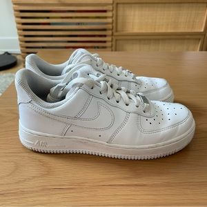 Nike Air Force 1 Women’s 6.5 White Slightly Worn